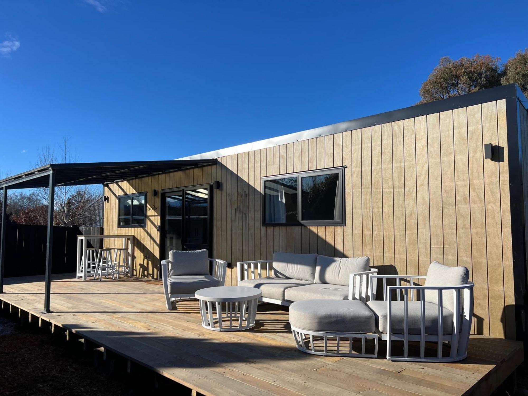 Mountain Cabin - Central, Cosy And Cute With Views Wanaka Exterior photo